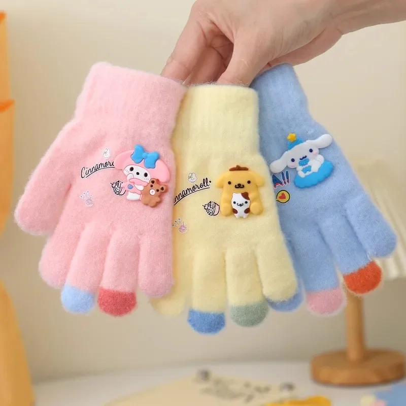 Новые популярные зимние теплые перчатки с героями мультфильмов, милые пушистые толстые перчатки, простые, универсальные и практичные, подходят для ежедневного использования
Новые популярные зимние теплые перчатки с героями мультфильмов, милые пушистые толстые перчатки, простые, универсальные и практичные, подходят для ежедневного использования