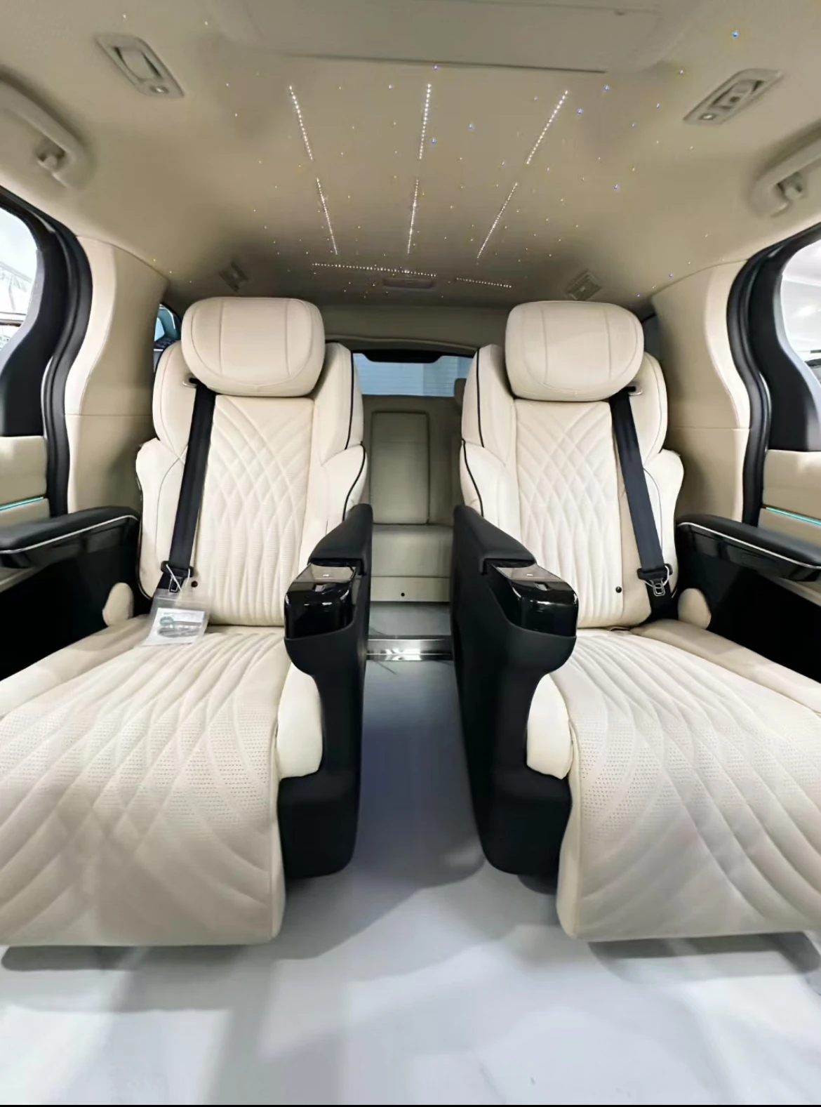 New product launchHigh Quality Van Interior Conversion Van Seat Car Accessories for Mercedes
New product launchHigh Quality Van Interior Conversion Van Seat Car Accessories for Mercedes