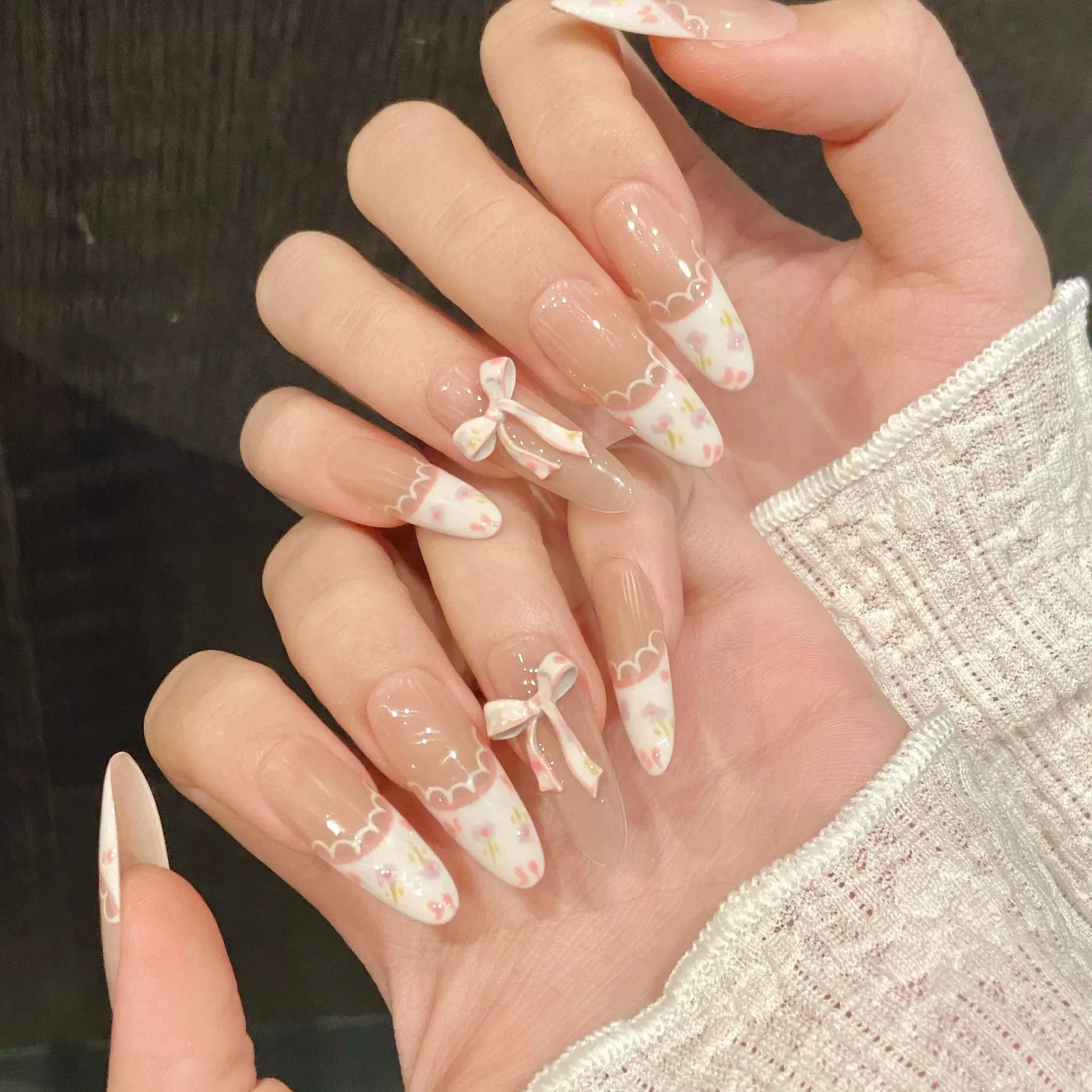 Press On Nails Hand-painted Flowers False Nails Long Round French Blush Almond Handmade Fake Nails 3D Ribbon Bow Decor Wearable
Press On Nails Hand-painted Flowers False Nails Long Round French Blush Almond Handmade Fake Nails 3D Ribbon Bow Decor Wearable