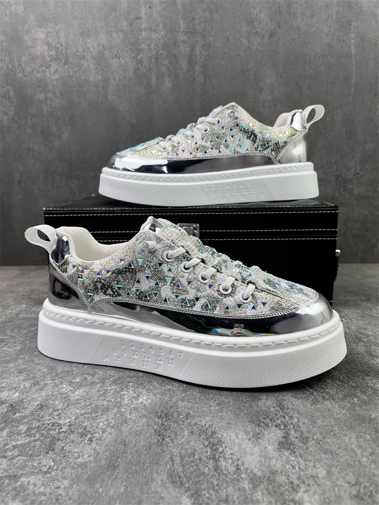 Best-selling men's and women's walking shoes Diamond-patterned trainers Comfortable couples' walking shoes Height-enhancing
Best-selling men's and women's walking shoes Diamond-patterned trainers Comfortable couples' walking shoes Height-enhancing