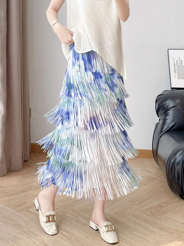 Color Gradient High Waist Pleated Tassel Half Skirt Three Houses Style Casual Polyester Fiber A-Line Skirt for Women
Color Gradient High Waist Pleated Tassel Half Skirt Three Houses Style Casual Polyester Fiber A-Line Skirt for Women