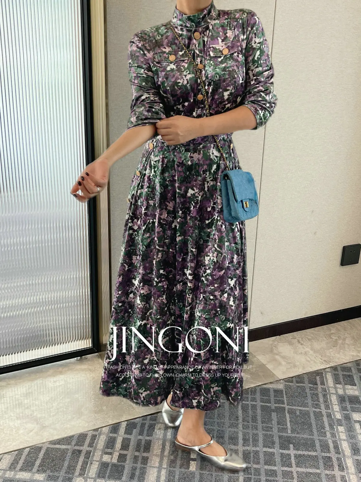 Floral Velvet Dresses Blouse Woman Clothing 2024 Autumn Trend Long Sleeve Korean Fashion Style Vintage Elegant Party Gothic New
Floral Velvet Dresses Blouse Woman Clothing 2024 Autumn Trend Long Sleeve Korean Fashion Style Vintage Elegant Party Gothic New