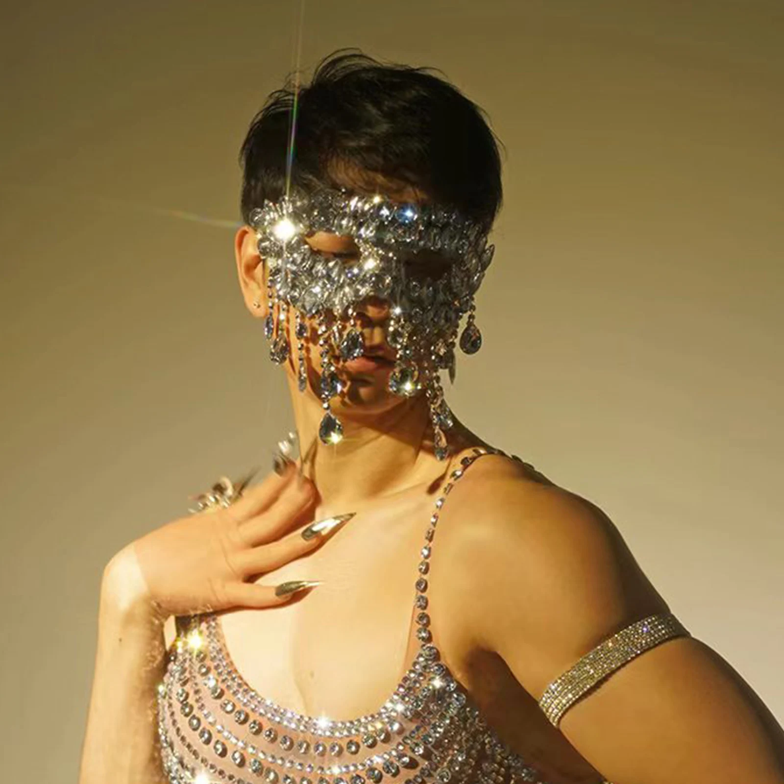 Designer Party White Crystal Jewelry Decorative Luxury Rhinestone Mask Masquerade Face Women Gifts Prom Bar Stage Performance
Designer Party White Crystal Jewelry Decorative Luxury Rhinestone Mask Masquerade Face Women Gifts Prom Bar Stage Performance