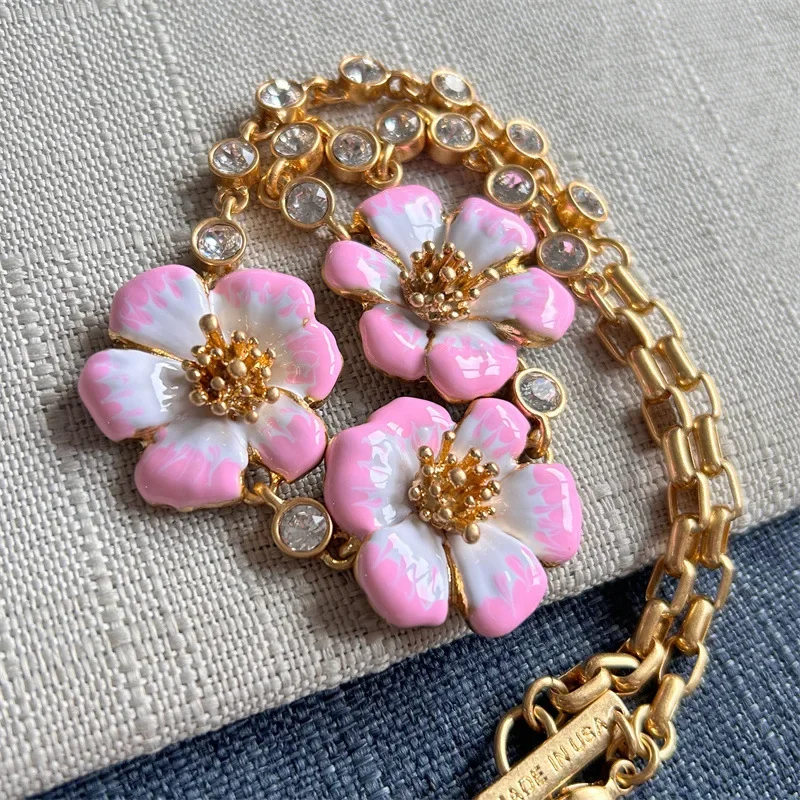 Fashion Jewerly Vintage Gradient Hand-Painted Enamel Cherry Blossom Necklace, Fresh Poppy Flower Choker for Women Gifts
Fashion Jewerly Vintage Gradient Hand-Painted Enamel Cherry Blossom Necklace, Fresh Poppy Flower Choker for Women Gifts