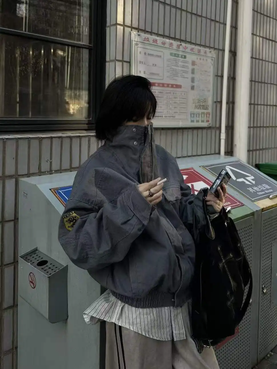 Ретро-куртка в американском стиле с деконструированным дизайном, свободного кроя, с воротником-стойкой, из канваса, для работы, осенне-зимняя верхняя одежда
Ретро-куртка в американском стиле с деконструированным дизайном, свободного кроя, с воротником-стойкой, из канваса, для работы, осенне-зимняя верхняя одежда