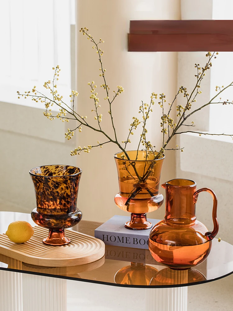 Retro Amber French Glass Vase Home Soft Decorative Flower Living Room Desktop Creative Fashion Ornament
Retro Amber French Glass Vase Home Soft Decorative Flower Living Room Desktop Creative Fashion Ornament