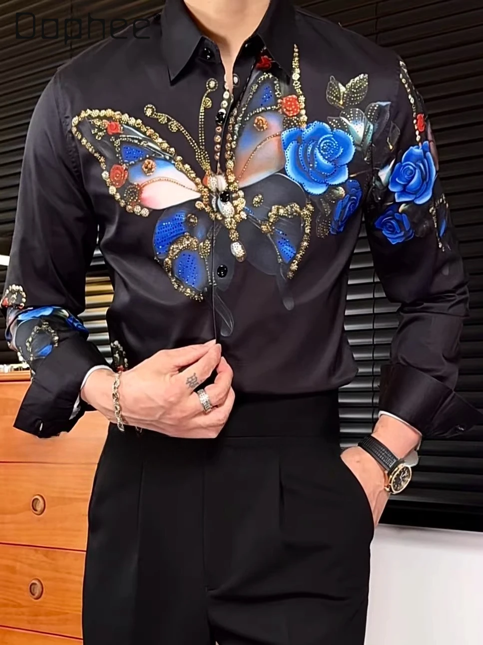 2026 Spring and Autumn New Men's Butterfly Print Rhinestone White Black Turn-down Collar Long Sleeve Slim Fit Casual Shirt
2026 Spring and Autumn New Men's Butterfly Print Rhinestone White Black Turn-down Collar Long Sleeve Slim Fit Casual Shirt