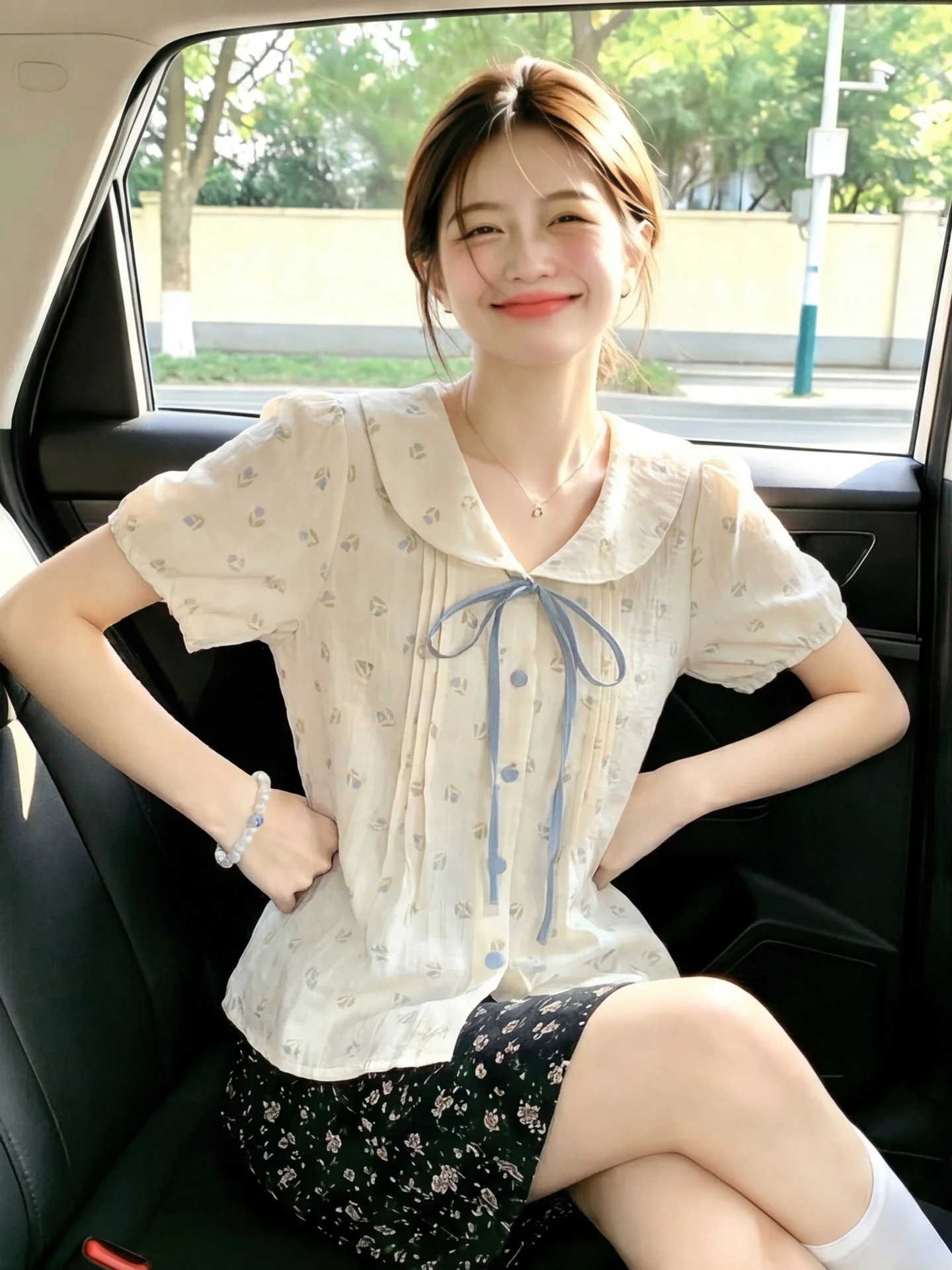 Sweet Floral Doll Collar Short Sleeve Shirt Women Summer New Knot round Neck Tie Small Shirt Fashion Pleated Open C...
Sweet Floral Doll Collar Short Sleeve Shirt Women Summer New Knot round Neck Tie Small Shirt Fashion Pleated Open C...