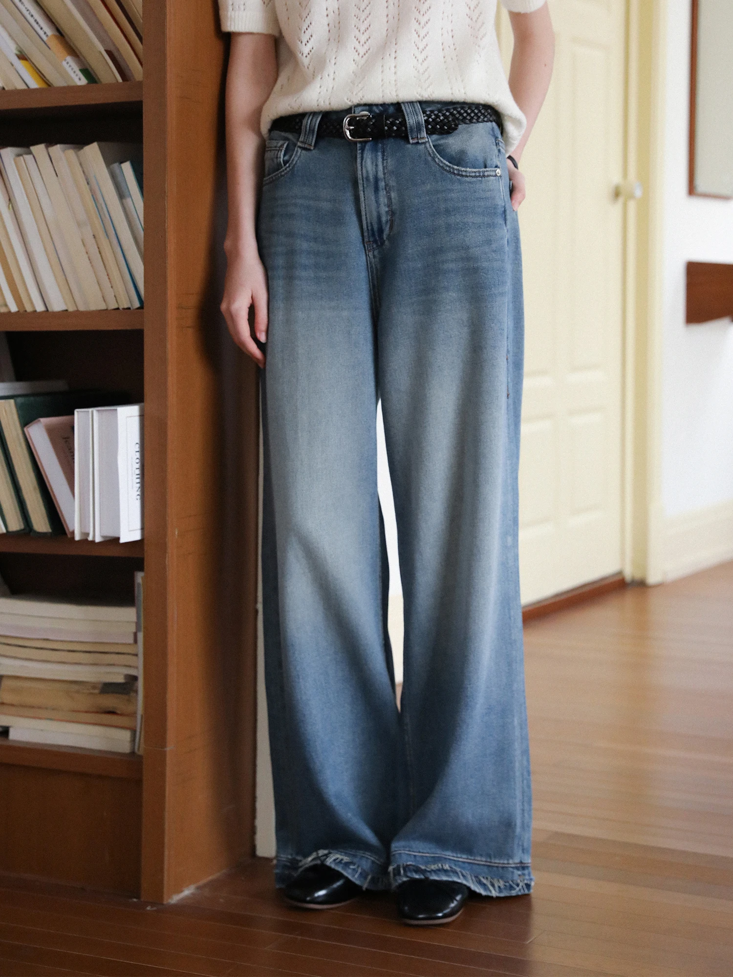 MELLIIY High Waist Draped Hem Denim Jeans Women Casual Wide Leg Pants Spring 2026 Cotton Blend Comfortable Fit Casual Style
MELLIIY High Waist Draped Hem Denim Jeans Women Casual Wide Leg Pants Spring 2026 Cotton Blend Comfortable Fit Casual Style