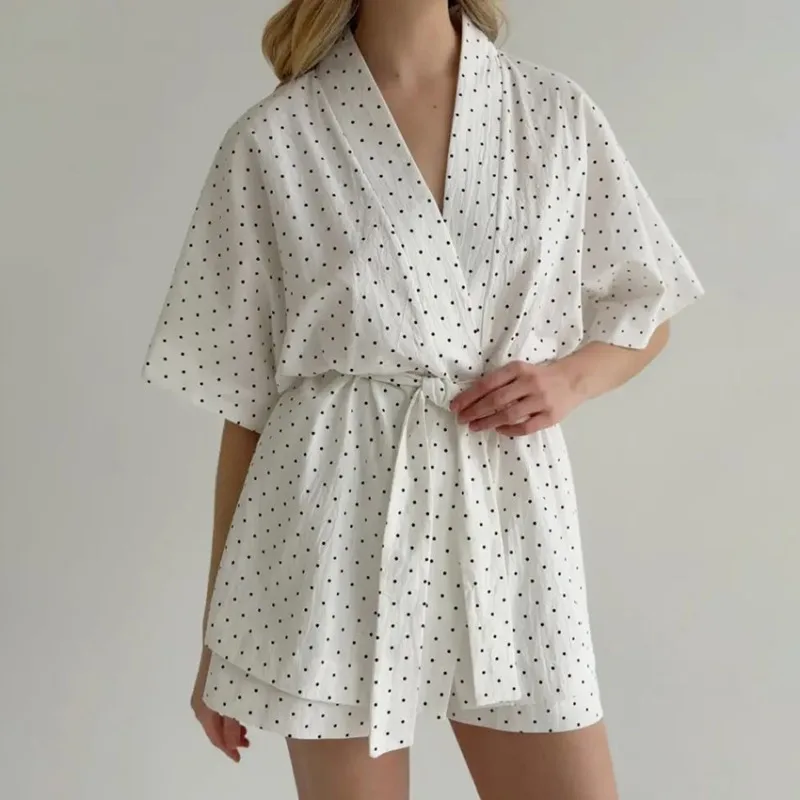 2026 Cotton Polka Dot Pajama Set Women Kimono Sleeve Top & Shorts 2-Piece Set Loungewear Homewear Sleepwear
2026 Cotton Polka Dot Pajama Set Women Kimono Sleeve Top & Shorts 2-Piece Set Loungewear Homewear Sleepwear