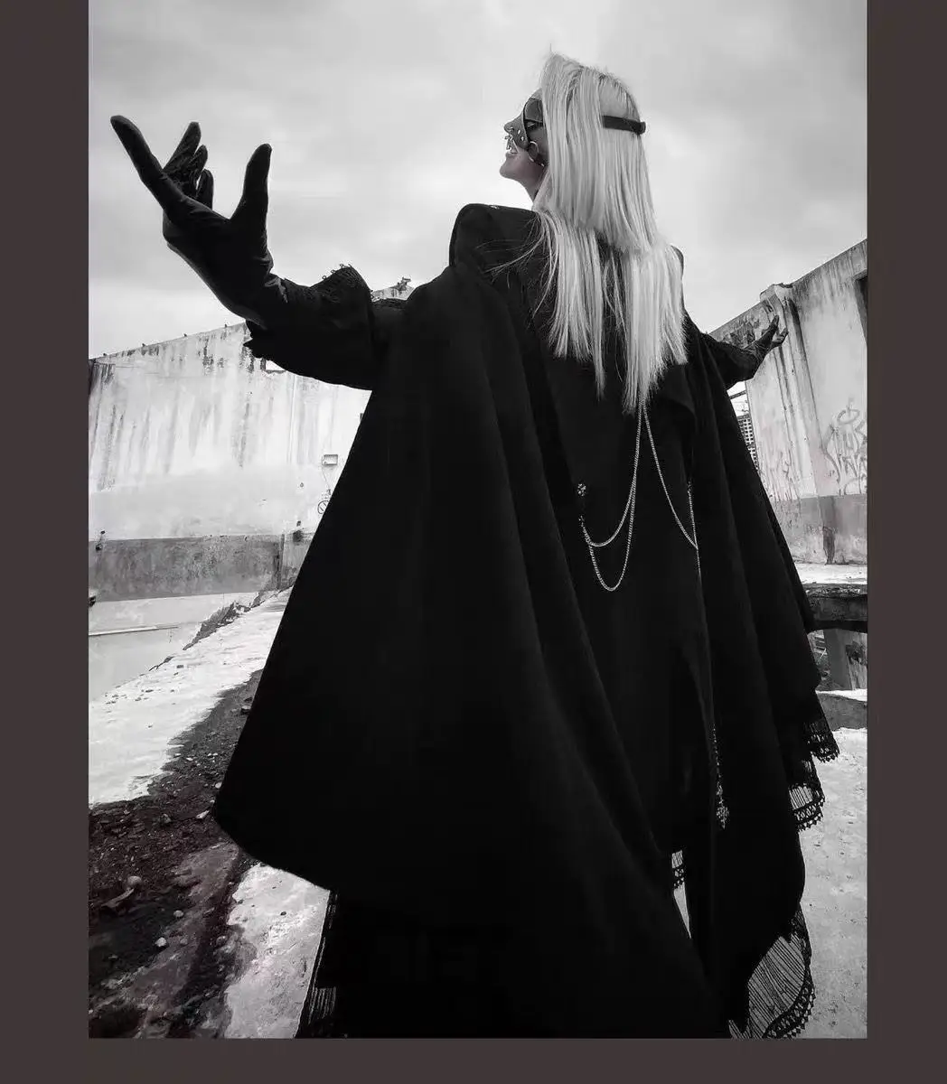 Dark Black Gothic Style Cloak Men Women European Victorian Era Lolita Long Cape Vintage Halloween Event Vampire Cosplay Costume
Dark Black Gothic Style Cloak Men Women European Victorian Era Lolita Long Cape Vintage Halloween Event Vampire Cosplay Costume