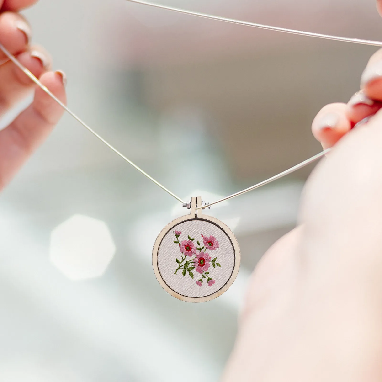 10Pcs Mini Embroidery Hoops Adjustable Small Round Wooden Frame for Cross Stitch DIY Pendant Crafts Circle Hoop Beige
10Pcs Mini Embroidery Hoops Adjustable Small Round Wooden Frame for Cross Stitch DIY Pendant Crafts Circle Hoop Beige