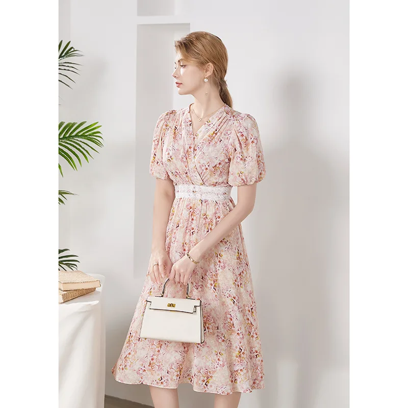 Mid-length dress 100% mulberry silk, mid-length, patched lace, French, high waist, pure Desire style, d4126
Mid-length dress 100% mulberry silk, mid-length, patched lace, French, high waist, pure Desire style, d4126