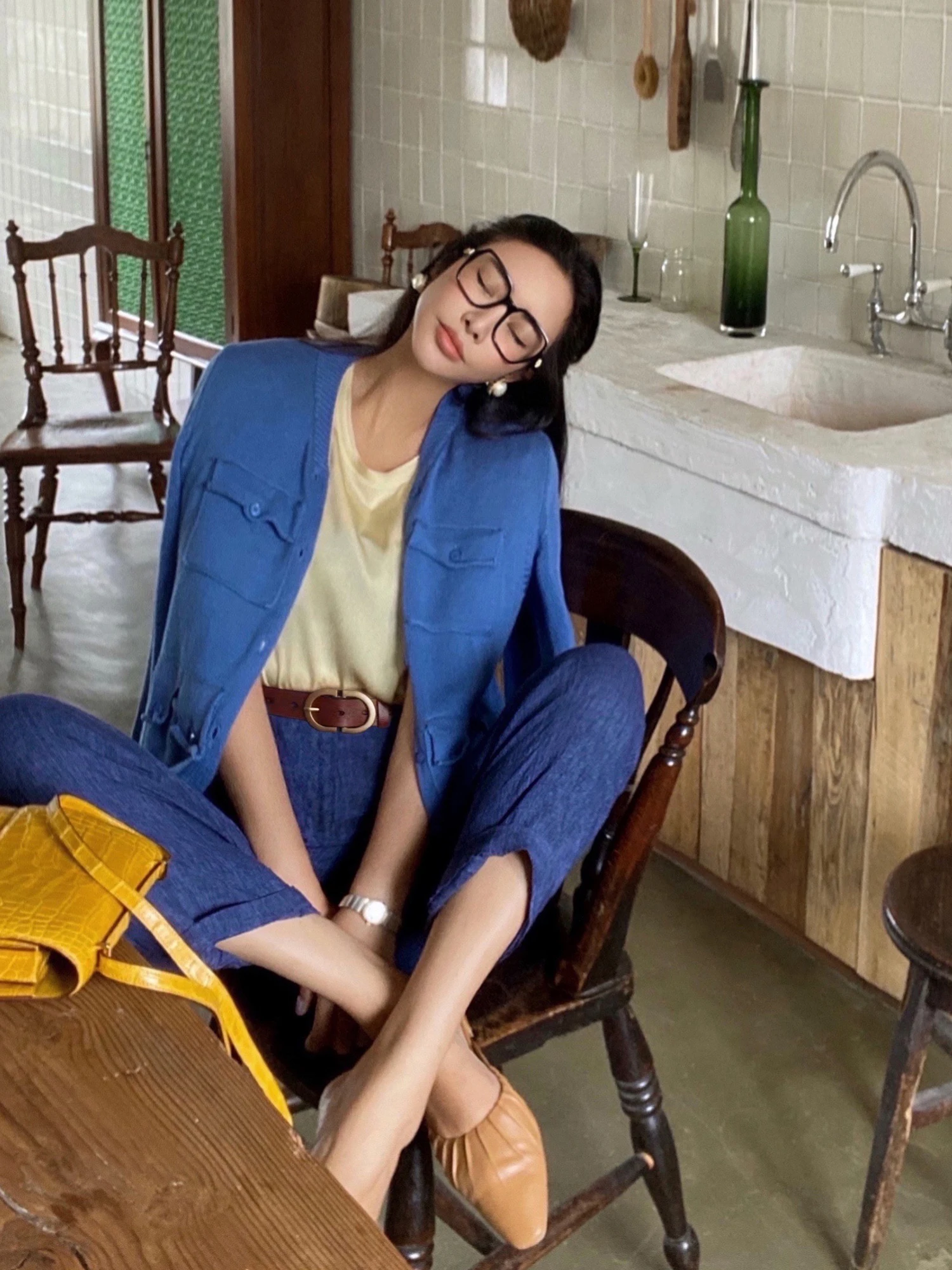 Женская шелковая футболка BetChow с круглым вырезом, летняя, базовая, однотонная, с коротким рукавом, повседневная, удобная, модная, для города
Женская шелковая футболка BetChow с круглым вырезом, летняя, базовая, однотонная, с коротким рукавом, повседневная, удобная, модная, для города