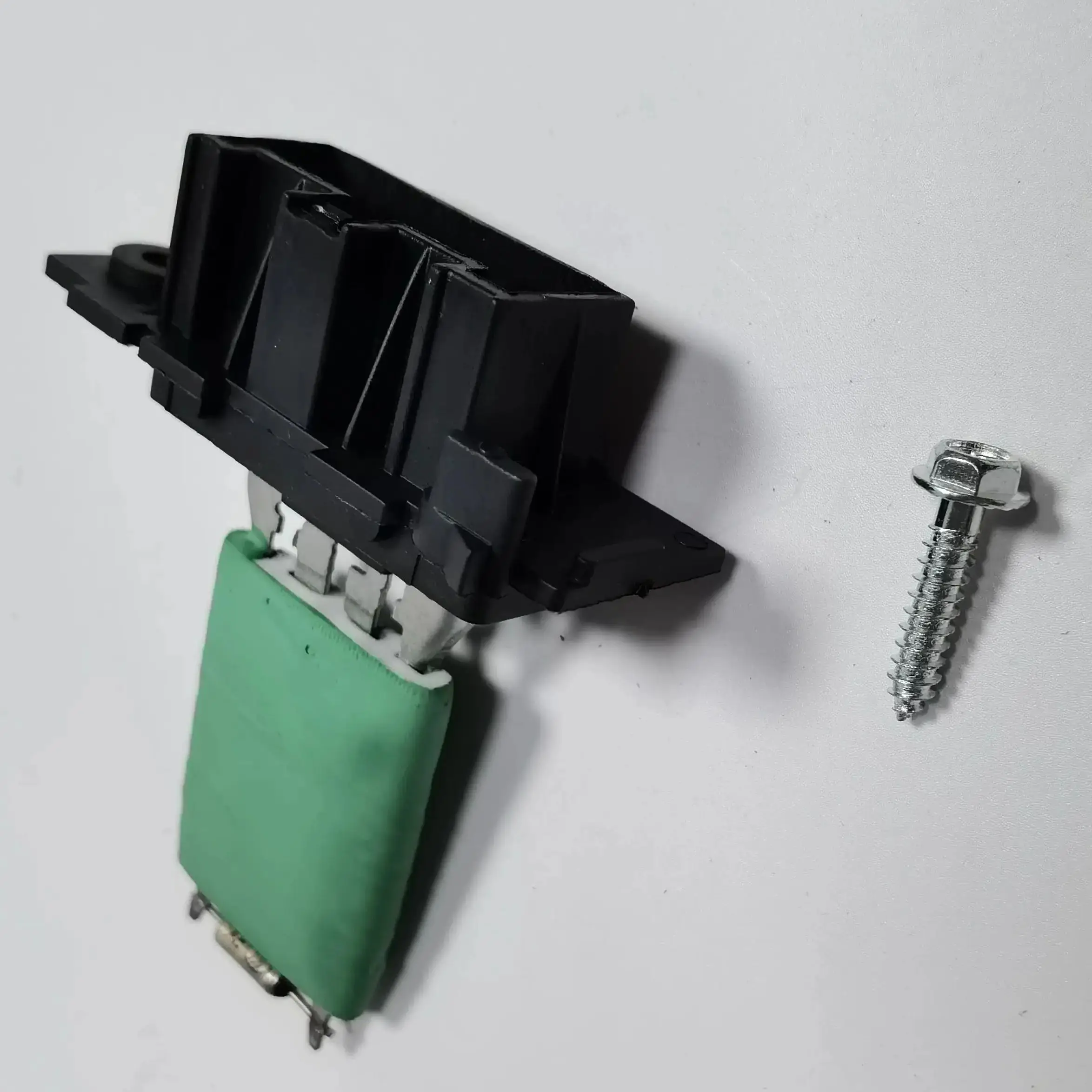 Резистор вентилятора отопителя для Fiat Punto Grande Doblo Alfa Romeo Mito 13248240 55702407 77364555 0055702407 0077364061
Резистор вентилятора отопителя для Fiat Punto Grande Doblo Alfa Romeo Mito 13248240 55702407 77364555 0055702407 0077364061