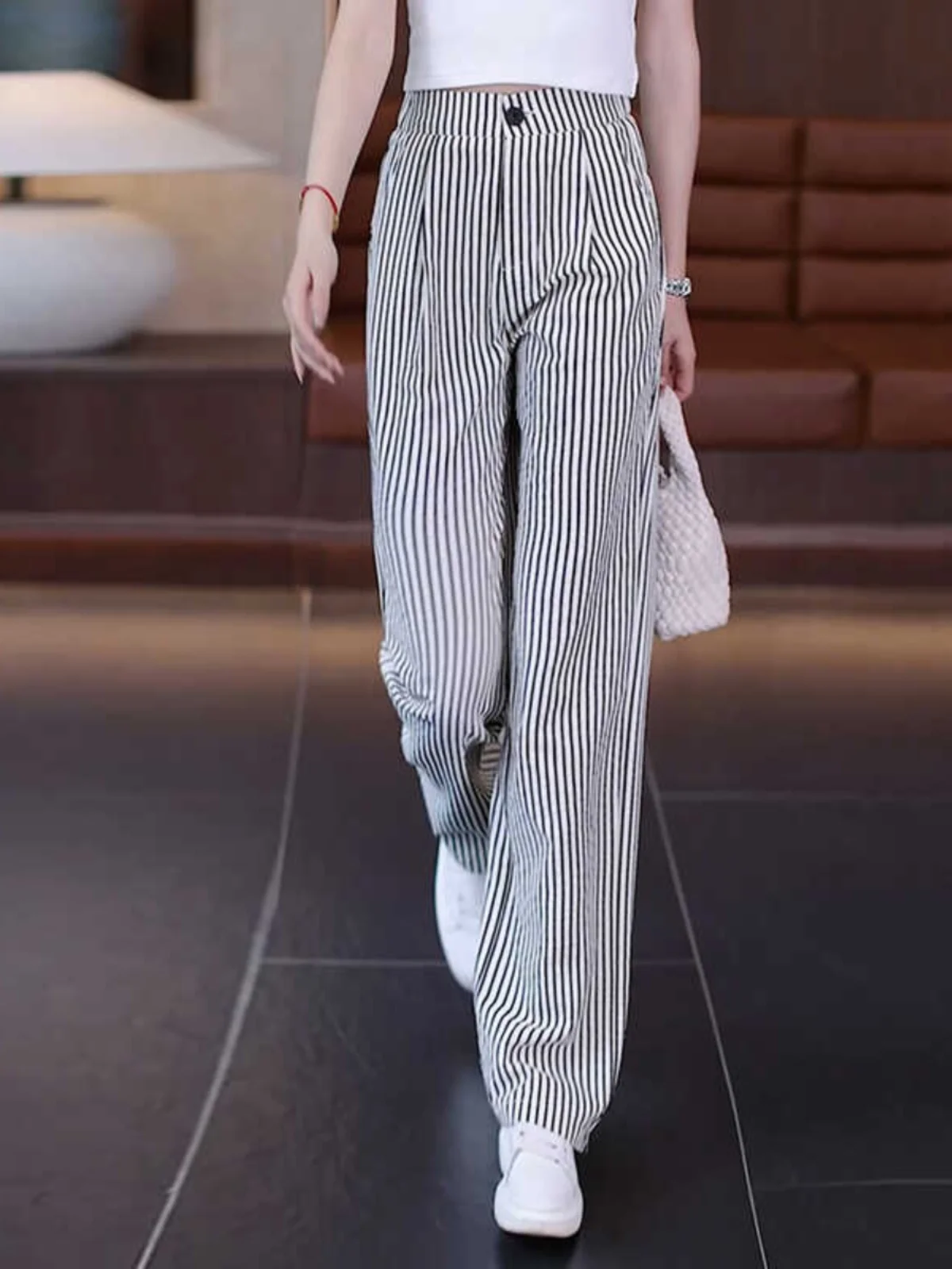 High Waist Casual Vertical Striped Pants Summer Lightweight Loose Women's Trousers Narrow Version Straight Wide Leg Pants
High Waist Casual Vertical Striped Pants Summer Lightweight Loose Women's Trousers Narrow Version Straight Wide Leg Pants