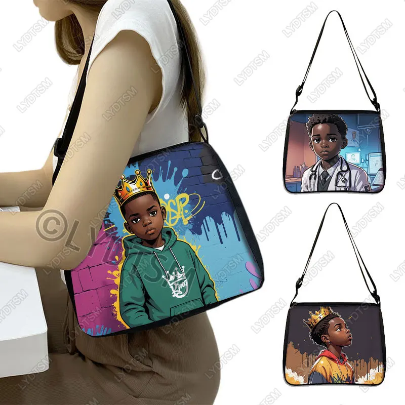 Афро-подросток с узором короны, сумка на плечо, доктор-пилот, черная женская сумка для мальчиков, сумки большой вместимости для женщин, сумка-мессенджер
Афро-подросток с узором короны, сумка на плечо, доктор-пилот, черная женская сумка для мальчиков, сумки большой вместимости для женщин, сумка-мессенджер