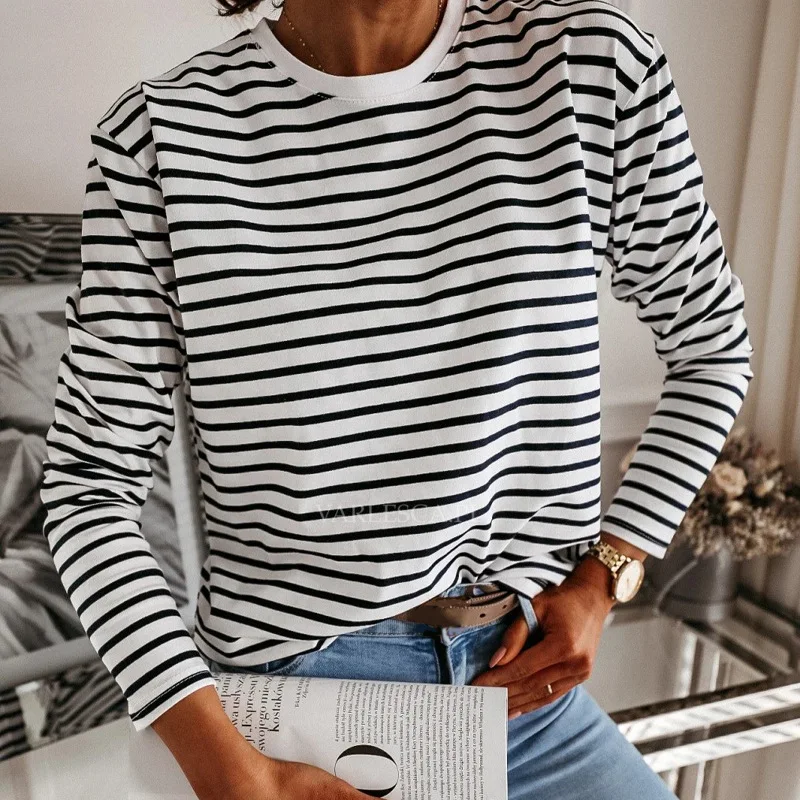 Women's Cotton Round Neck Long Sleeve Classic Black & White Striped T-shirt 2024 Spring New Fashion Loose Casual Top for Women
Women's Cotton Round Neck Long Sleeve Classic Black & White Striped T-shirt 2024 Spring New Fashion Loose Casual Top for Women
