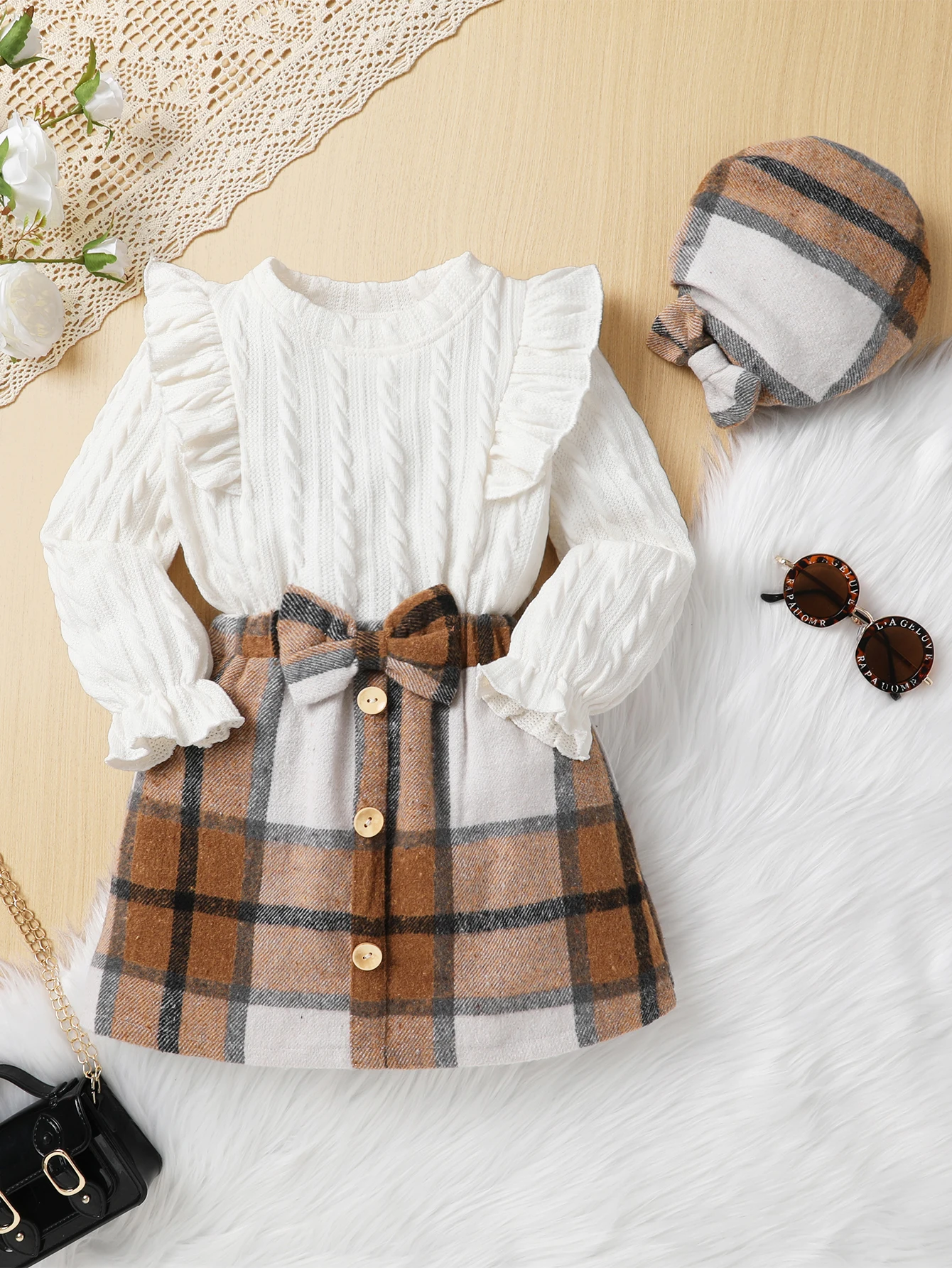 3pcs/Set Girl's Cute Textured White Top With Bow, Plaid Skirt And Hat, Autumn/Winter
3pcs/Set Girl's Cute Textured White Top With Bow, Plaid Skirt And Hat, Autumn/Winter