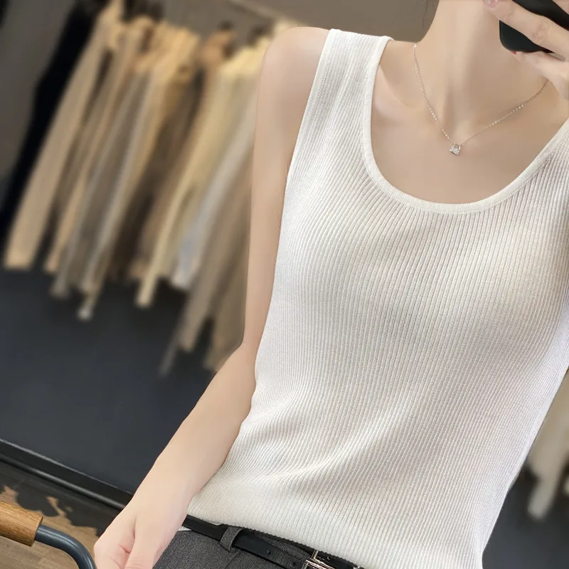Summer U-Neck Silk Tank Top 2024 Korean New Women's Thin Fashion Slim Fit Lyocell Knitted Slim Strap Women's T-Shirt Top
Summer U-Neck Silk Tank Top 2024 Korean New Women's Thin Fashion Slim Fit Lyocell Knitted Slim Strap Women's T-Shirt Top
