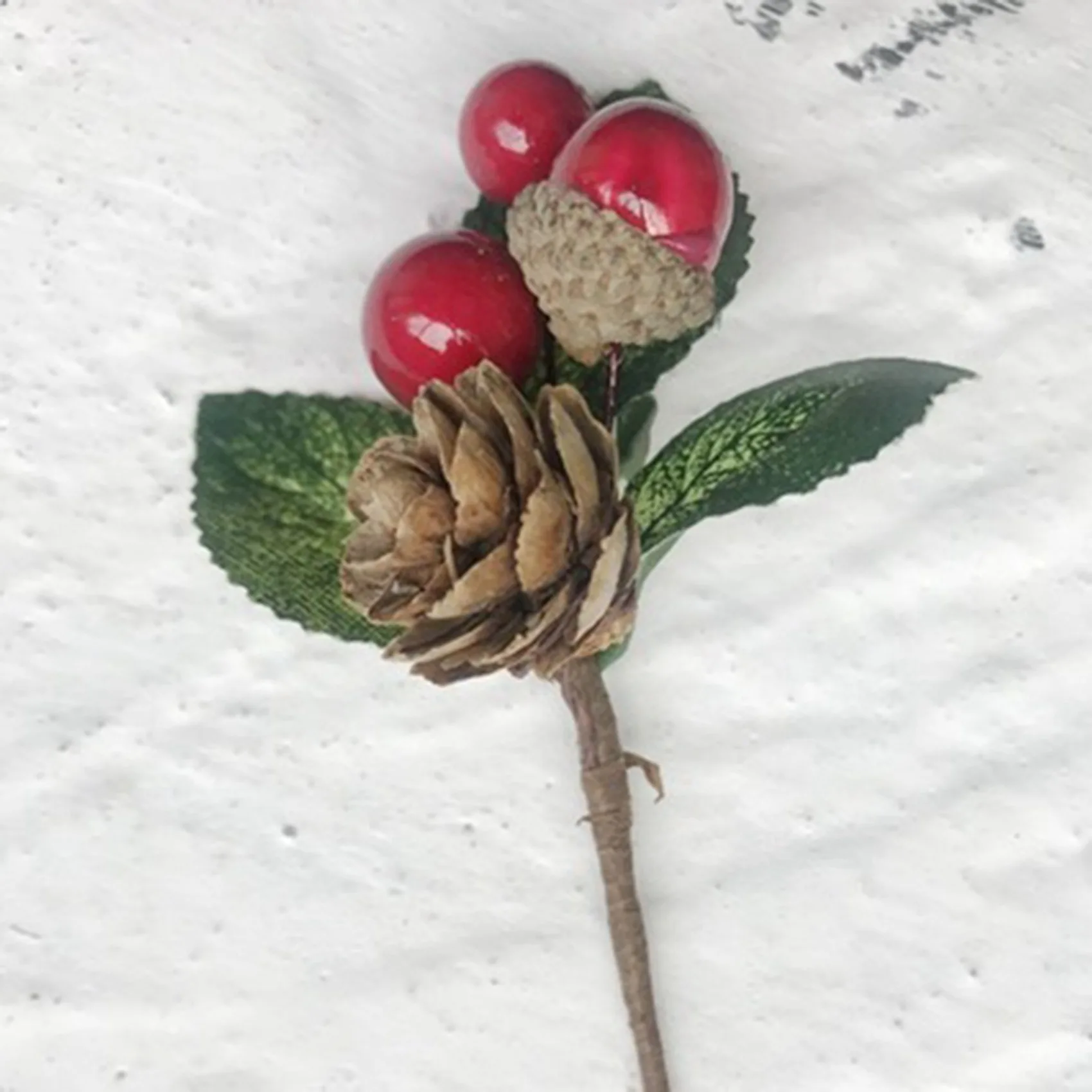 ABAH-75 шт. красные рождественские ягоды и сосновые шишки с ветвями падуба для праздничного цветочного декора, цветочные поделки
ABAH-75 шт. красные рождественские ягоды и сосновые шишки с ветвями падуба для праздничного цветочного декора, цветочные поделки