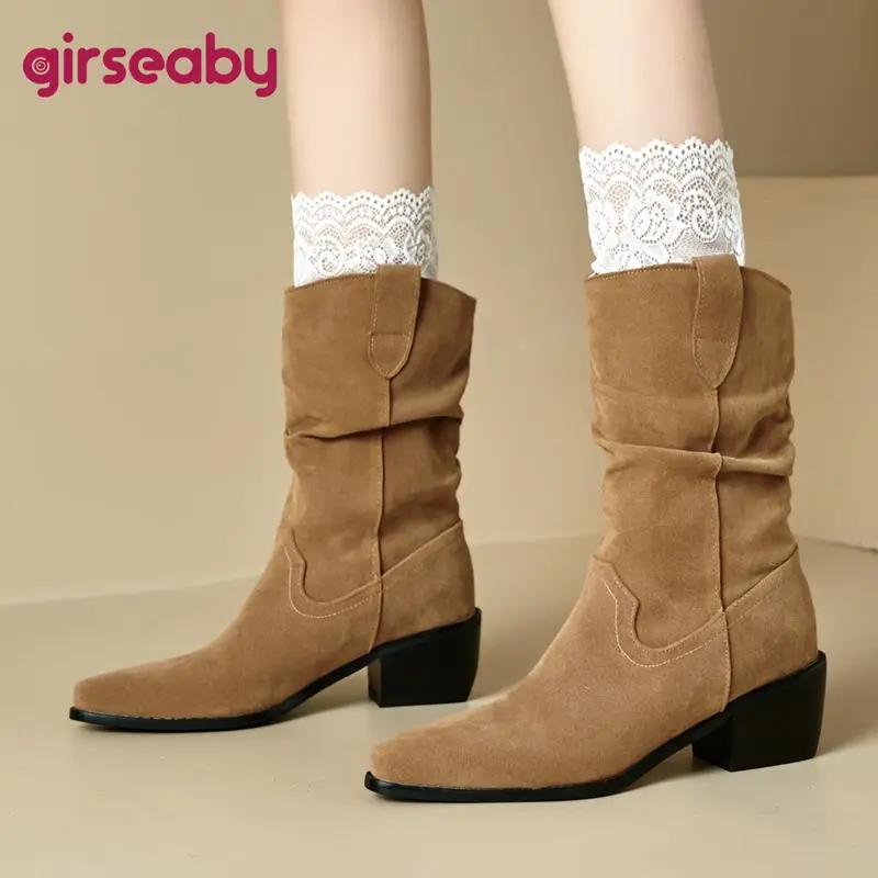 Girseaby Design Женские ботинки в стиле вестерн из флока Замшевые туфли с острым носком на блочном каблуке 5,5 см без шнуровки Плюс Размер 46 47 48 Мода до середины икры Bota 
Girseaby Design Женские ботинки в стиле вестерн из флока Замшевые туфли с острым носком на блочном каблуке 5,5 см без шнуровки Плюс Размер 46 47 48 Мода до середины икры Bota