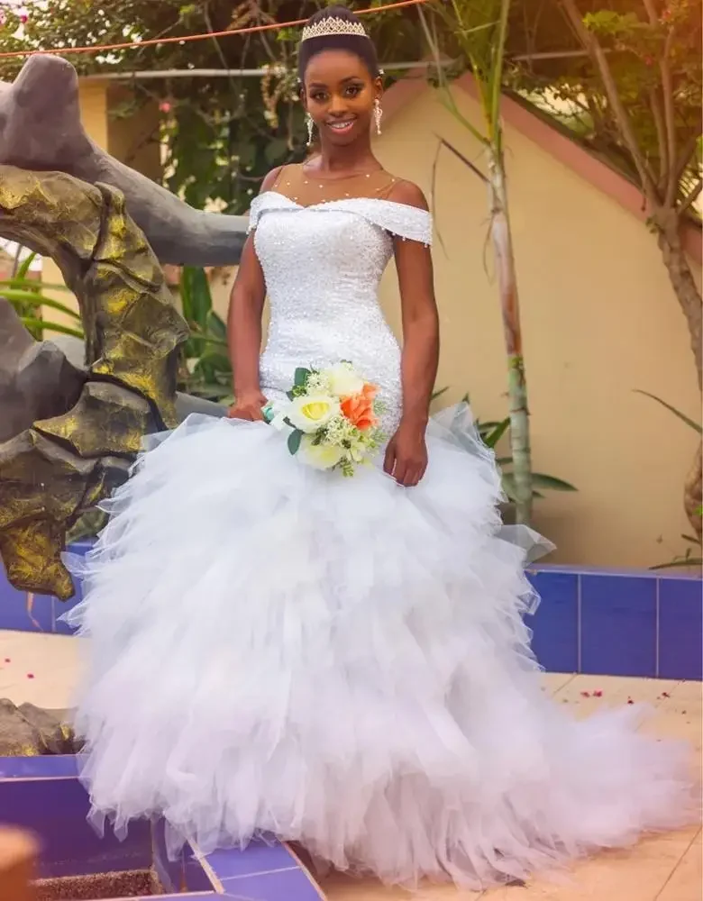 Customized African Women Long Off Shoulder Beaded Wedding Dresses White Lace Up Back A-Line V-Neck Vintage Bridal Gowns Custom M
Customized African Women Long Off Shoulder Beaded Wedding Dresses White Lace Up Back A-Line V-Neck Vintage Bridal Gowns Custom M
