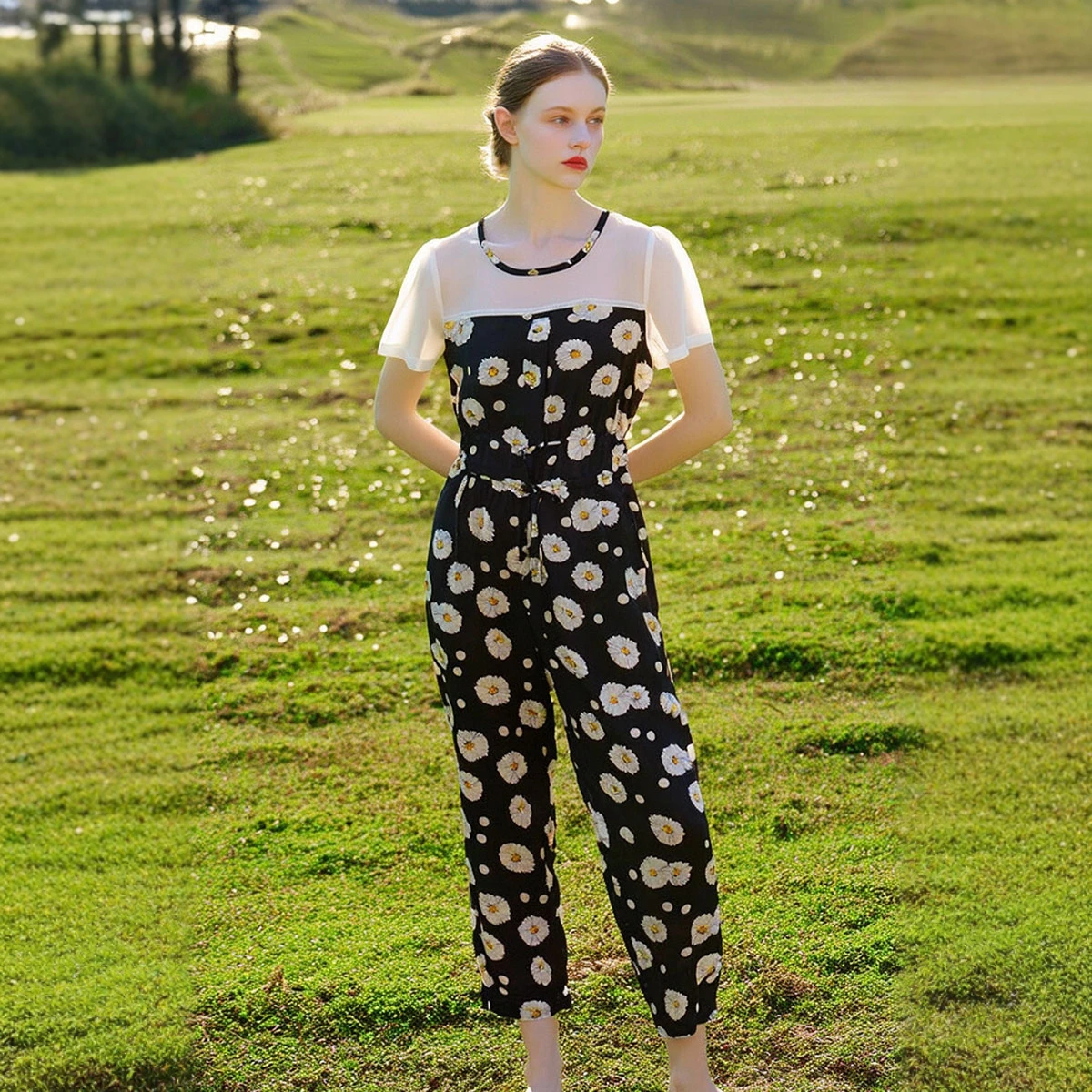 Faionable Floral Print Slimming ort Sve Suit Silk Material Waist Cinching Long Pants Summer Collection
Faionable Floral Print Slimming ort Sve Suit Silk Material Waist Cinching Long Pants Summer Collection