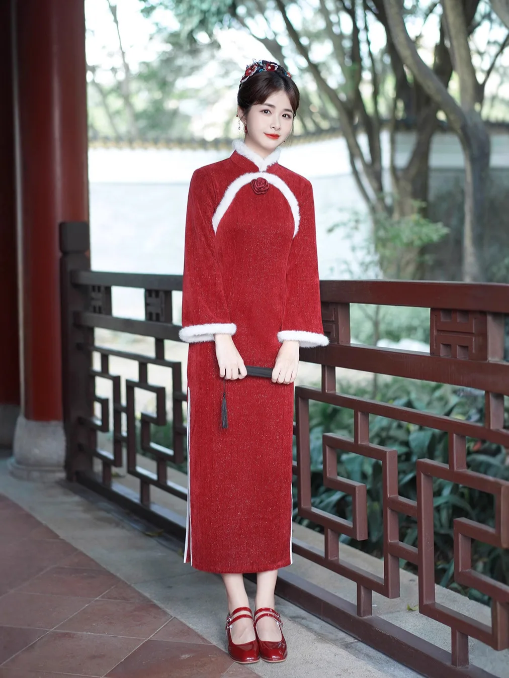 Красное женское зимнее элегантное весенне-осеннее новое стильное женское платье Ципао с длинными рукавами и улучшением темперамента
Красное женское зимнее элегантное весенне-осеннее новое стильное женское платье Ципао с длинными рукавами и улучшением темперамента