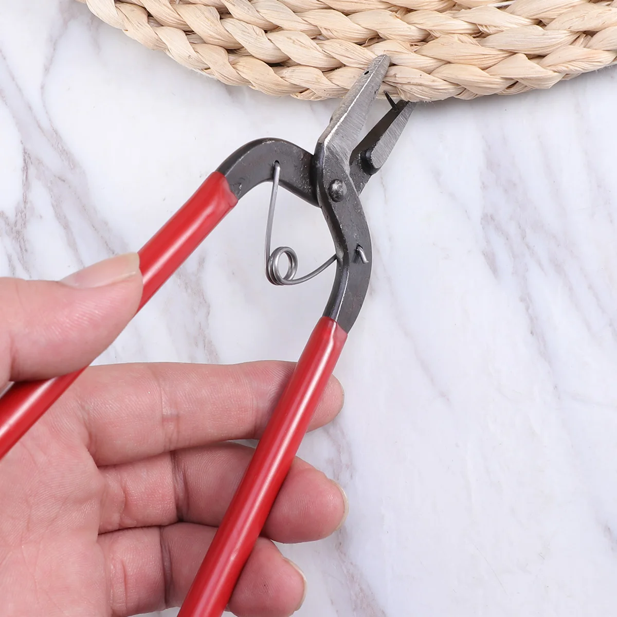 Belt Punching Tool Hole Puncher Metal Drilling Pliers Durable Carbon Steel Sharp Nose Plier For Canvas Rubber
Belt Punching Tool Hole Puncher Metal Drilling Pliers Durable Carbon Steel Sharp Nose Plier For Canvas Rubber