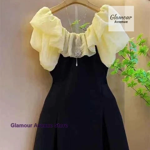 In summer, the new Korean casual solid color fashion temperament dress has a fluffy and age-reducing waist skirt for women.
In summer, the new Korean casual solid color fashion temperament dress has a fluffy and age-reducing waist skirt for women.