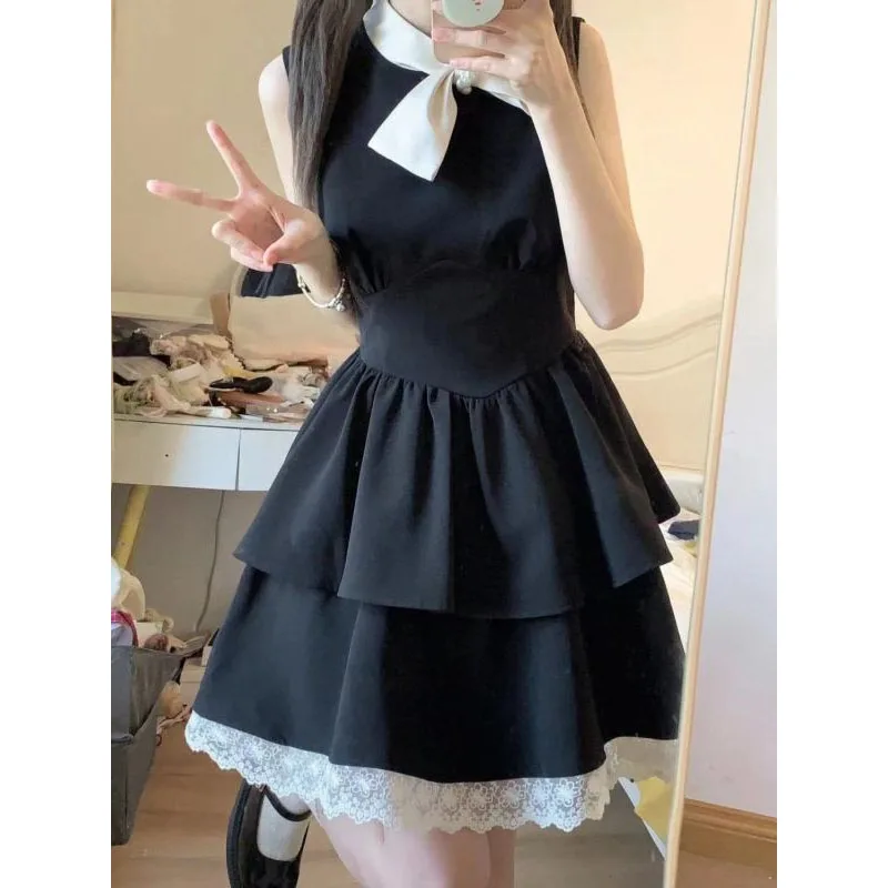 2024 Summer New Women's A-Line Spliced Color O-Neck Bow Sweet Pleated Lace Fashion Elegant Slim Sleeveless Layered Dresses
2024 Summer New Women's A-Line Spliced Color O-Neck Bow Sweet Pleated Lace Fashion Elegant Slim Sleeveless Layered Dresses