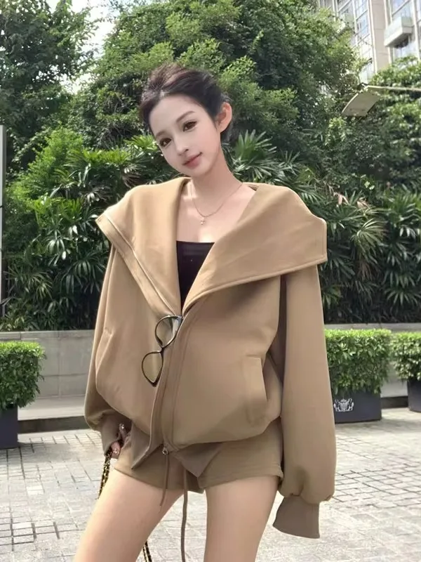Retro High-End Hoodie Shorts Set Elegant Complete OOTD Spring 2026 Fashion Women's Comfortable Cotton round Neck Long Sleeve
Retro High-End Hoodie Shorts Set Elegant Complete OOTD Spring 2026 Fashion Women's Comfortable Cotton round Neck Long Sleeve