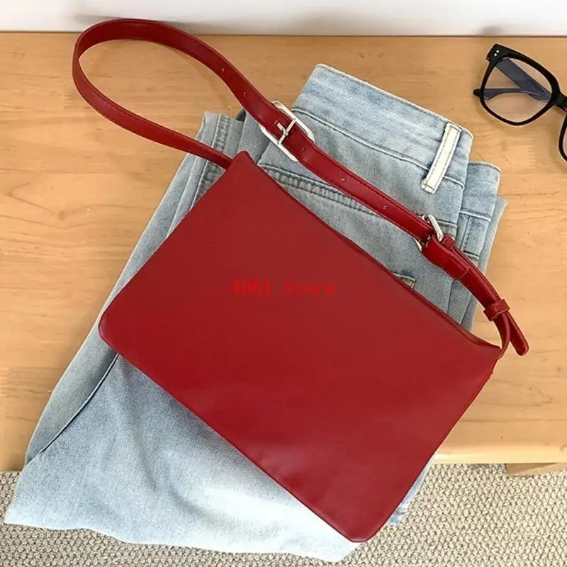 Compact Travel Shoulder Bag for Women Small Square Bag Soft PU Leather Crossbody Purse Casual Armpit Handbag
Compact Travel Shoulder Bag for Women Small Square Bag Soft PU Leather Crossbody Purse Casual Armpit Handbag