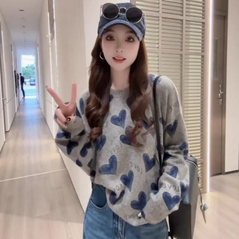 New Autumn and Winter Korean Style Fashion Letter Love Pullover Sweater High-end Lazy Style Knitted Sweater Top for Women
New Autumn and Winter Korean Style Fashion Letter Love Pullover Sweater High-end Lazy Style Knitted Sweater Top for Women