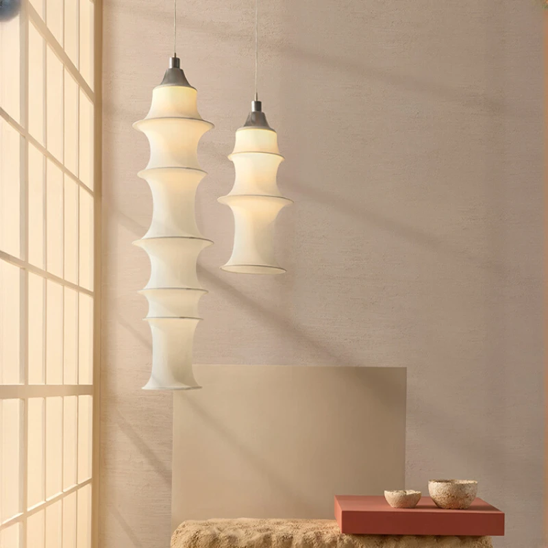 New Chinese creative modern lonely living room dining room tea room bedroom bar bedside Japanese fabric ancient chandelier
New Chinese creative modern lonely living room dining room tea room bedroom bar bedside Japanese fabric ancient chandelier