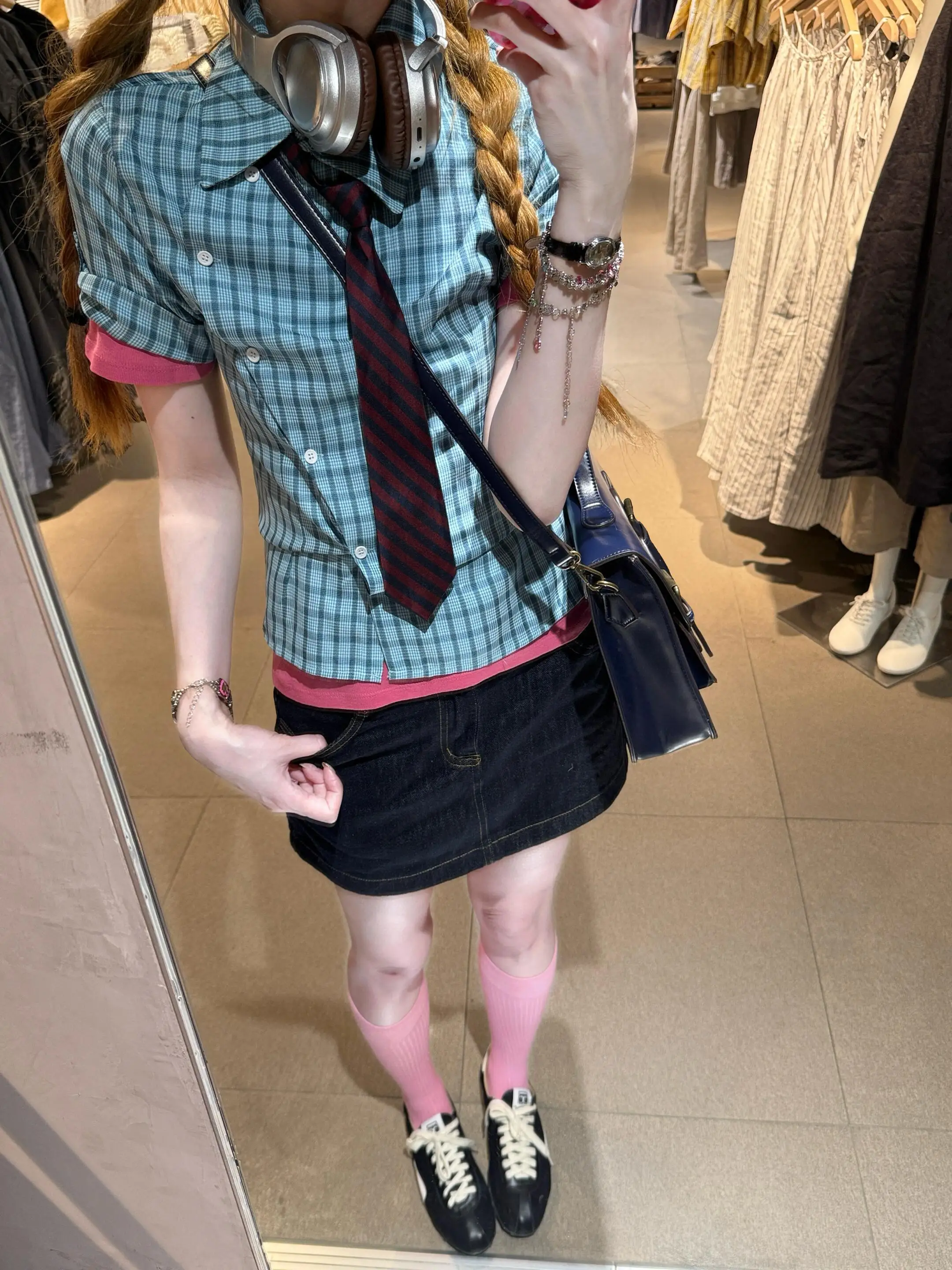 Slimming Versatile Retro Plaid Collar Short Sleeve Shirt Women's Summer Elegant Top Kumikumi College Style Fashion
Slimming Versatile Retro Plaid Collar Short Sleeve Shirt Women's Summer Elegant Top Kumikumi College Style Fashion