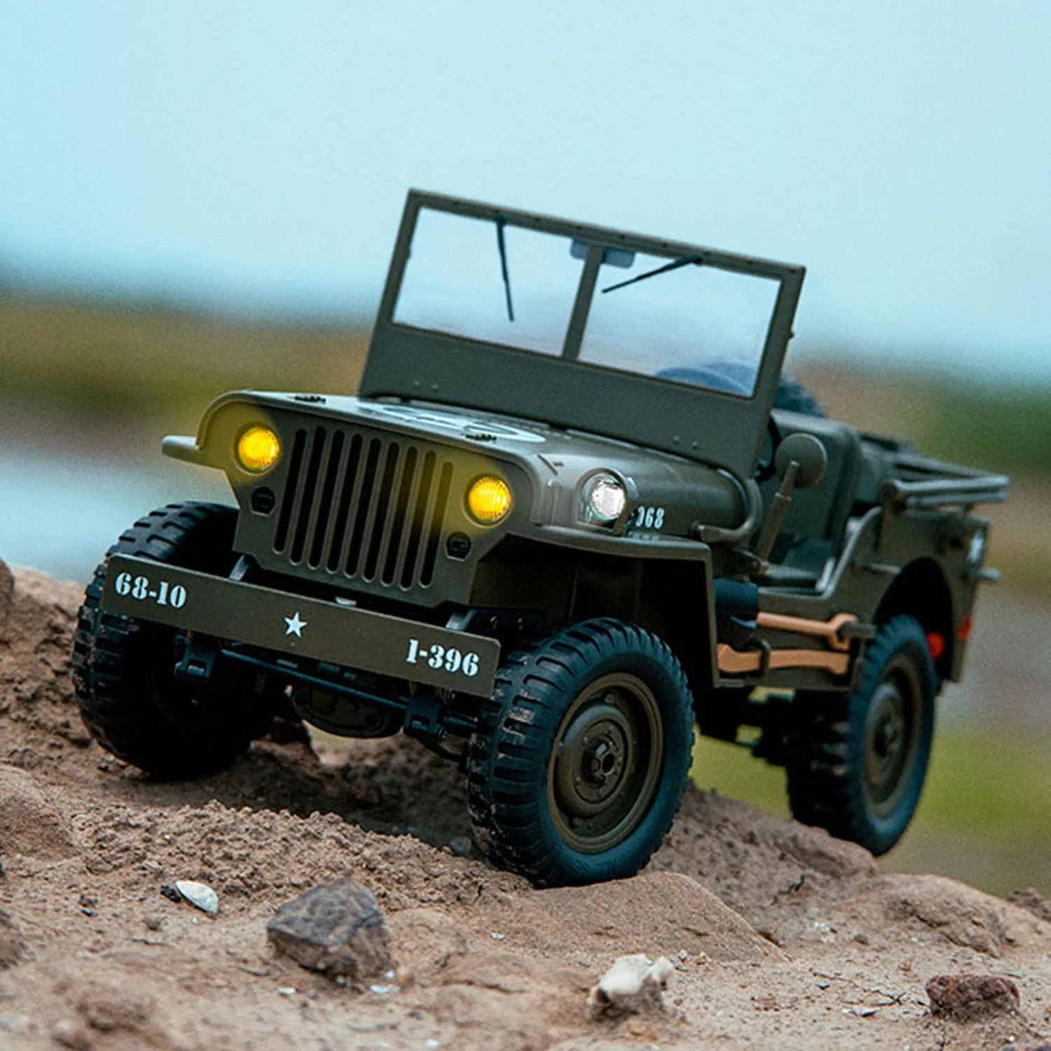 1/10 RC Off Road Vehicle C8815 4WD Remote Control Rock Crawler Car Military Truck Model Climbing Car RTR LED Lights Toy for Boy
1/10 RC Off Road Vehicle C8815 4WD Remote Control Rock Crawler Car Military Truck Model Climbing Car RTR LED Lights Toy for Boy