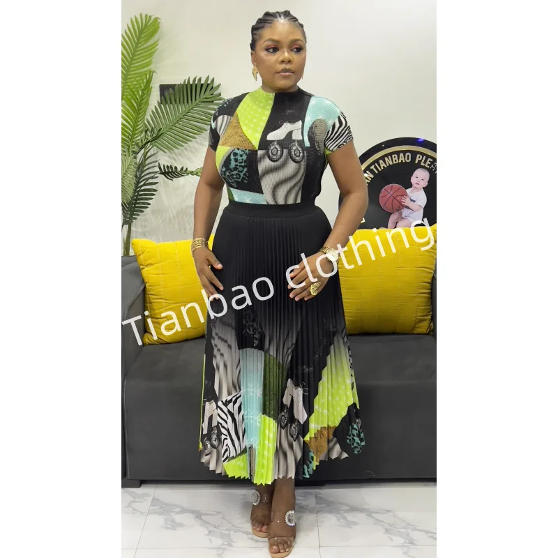 Loose Large Size Round Neck Short-sleeved Top High-waisted Printed Half-body Skirt Two-piece Miyake 2025 Summer Women's Suit
Loose Large Size Round Neck Short-sleeved Top High-waisted Printed Half-body Skirt Two-piece Miyake 2025 Summer Women's Suit