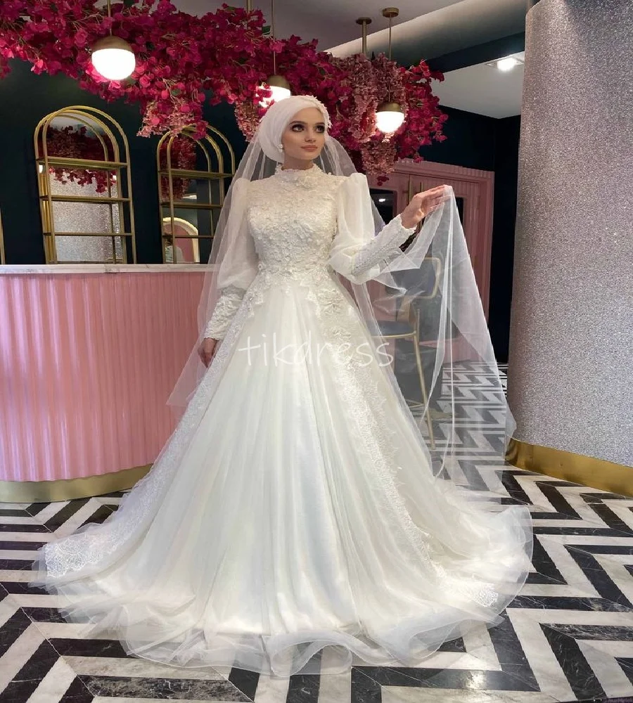 Elegant Muslim Turkey Wedding Dress Modest A Line Lace Celtic Bride Dress Long Sleeve Islamic Arabic Bridal Gown Customized 
Elegant Muslim Turkey Wedding Dress Modest A Line Lace Celtic Bride Dress Long Sleeve Islamic Arabic Bridal Gown Customized