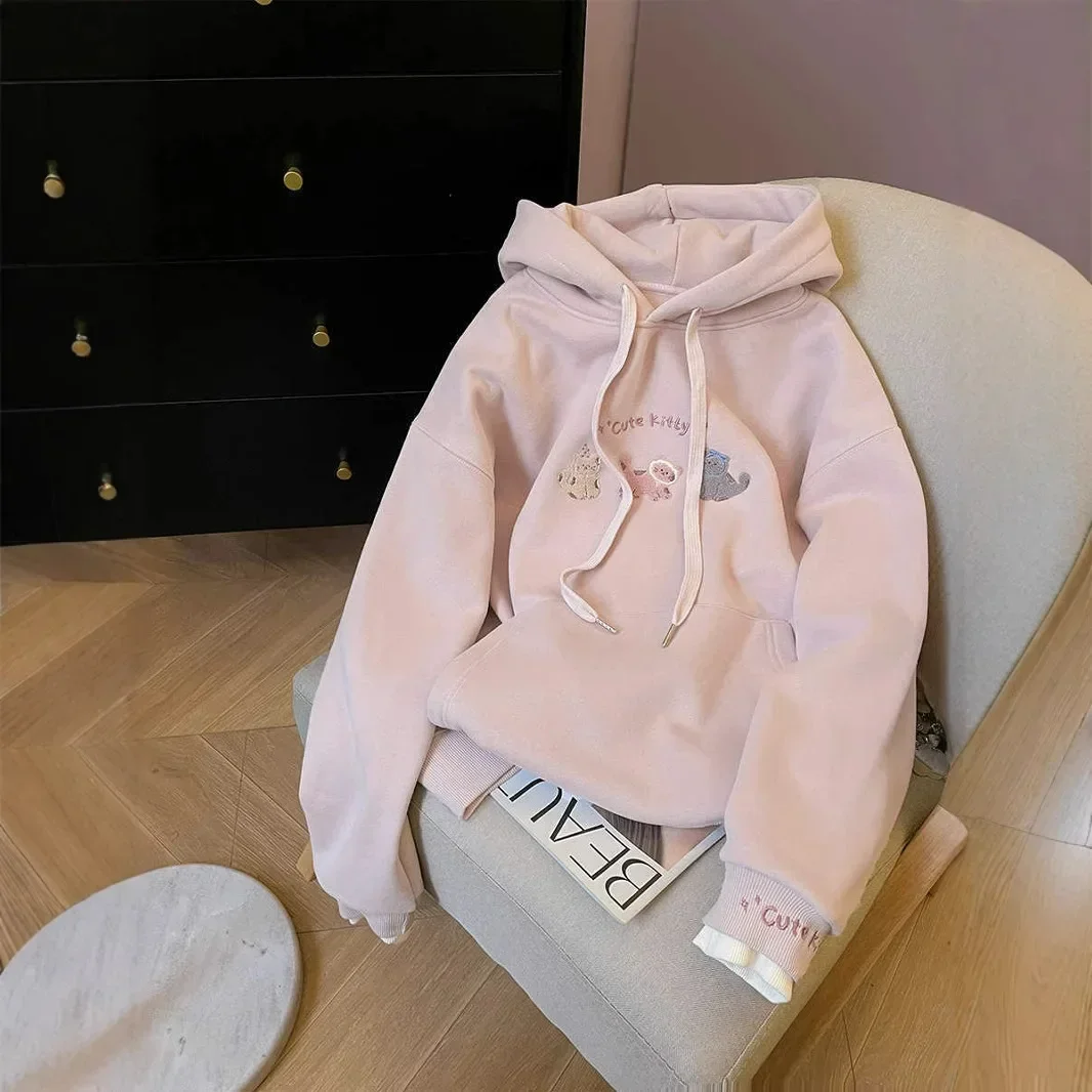 Pop Pop Sweet Cartoon Embroidered Hoodie Women's Pink Fleece Lined Loose American Style Small Size Outerwear Autumn Winter New A
Pop Pop Sweet Cartoon Embroidered Hoodie Women's Pink Fleece Lined Loose American Style Small Size Outerwear Autumn Winter New A