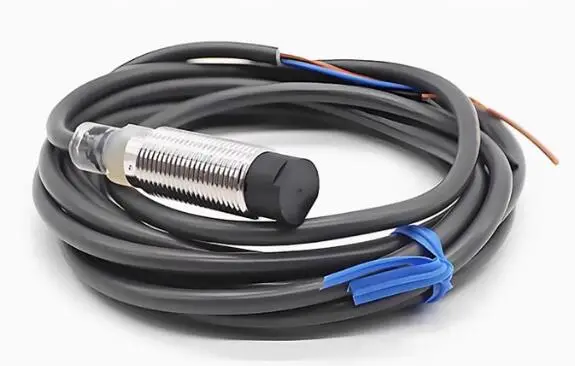 E2B-S08KS01-WP-B1 S08KN02 KS02-MC 08KN04-WP-C1 датчик новый оригинальный
E2B-S08KS01-WP-B1 S08KN02 KS02-MC 08KN04-WP-C1 датчик новый оригинальный