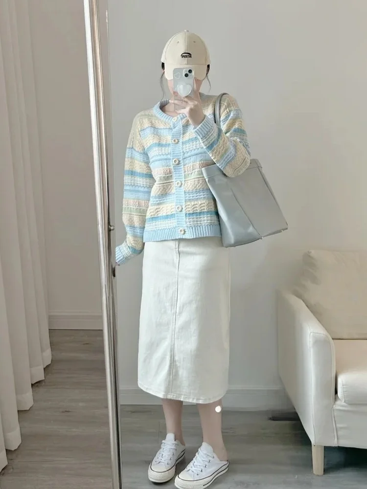 Женский мягкий уютный вязаный кардиган свободного кроя с круглым вырезом, весна 2026, корейский стиль, для повседневной носки, с длинными рукавами
Женский мягкий уютный вязаный кардиган свободного кроя с круглым вырезом, весна 2026, корейский стиль, для повседневной носки, с длинными рукавами