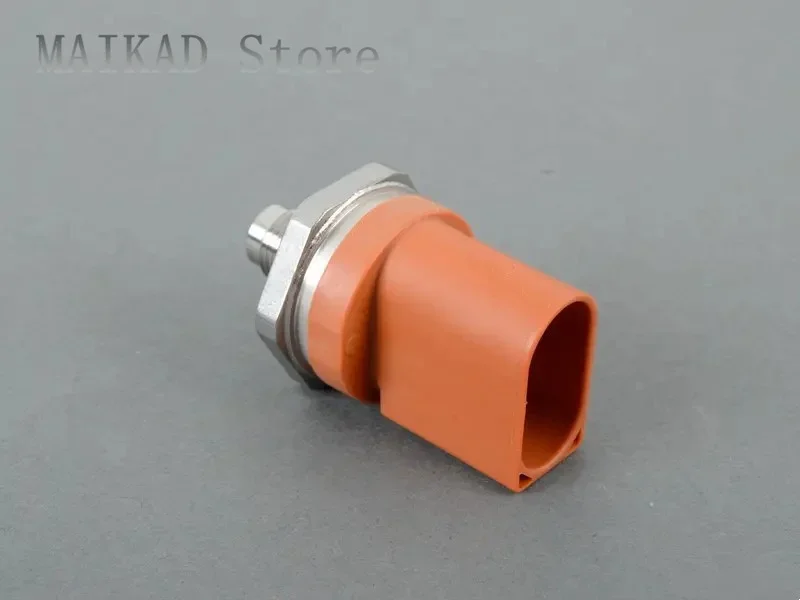 2014-2017 year High Pressure Fuel Sensor Fuel Pressure Sensor for Audi A8 06J906051D
2014-2017 year High Pressure Fuel Sensor Fuel Pressure Sensor for Audi A8 06J906051D
