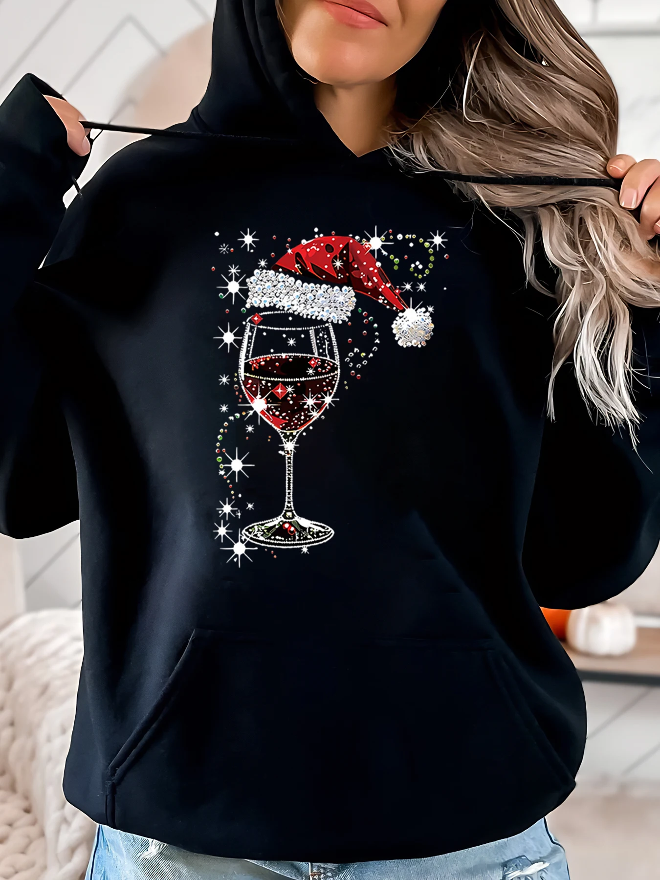 Бокал для вина со шляпой Санта-Клауса, рождественская толстовка с принтом стразов, женская повседневная праздничная одежда, черная одежда больших размеров
Бокал для вина со шляпой Санта-Клауса, рождественская толстовка с принтом стразов, женская повседневная праздничная одежда, черная одежда больших размеров