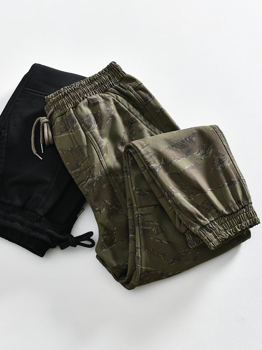 Men's Casual Pants Elastic Waist Fleece Lined Straight Leg Cotton Youth Fashion Autumn Winter Color Basic Style
Men's Casual Pants Elastic Waist Fleece Lined Straight Leg Cotton Youth Fashion Autumn Winter Color Basic Style