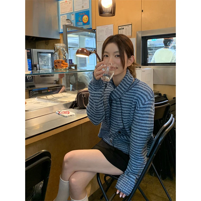 MEXZT Vintage Striped Knitted Cardigan Women Elegant Scarf Sweater Outerwears Korean Long Sleeve Knitwears Winter Casual Jumpers
MEXZT Vintage Striped Knitted Cardigan Women Elegant Scarf Sweater Outerwears Korean Long Sleeve Knitwears Winter Casual Jumpers
