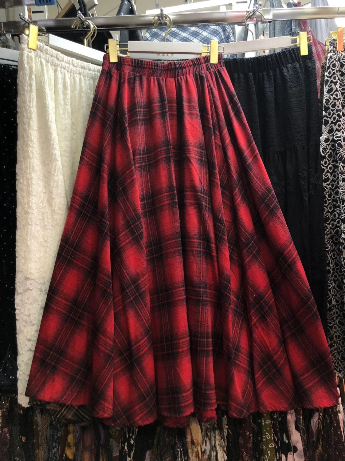 Cisas Aosphere Briti Sle Retro Red Plaid Loose Women's Autumn Winter Long Skirt High Waist A-Line Midi Skirt
Cisas Aosphere Briti Sle Retro Red Plaid Loose Women's Autumn Winter Long Skirt High Waist A-Line Midi Skirt