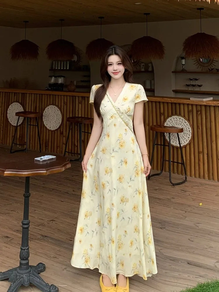plus Size Women's Summer New Style Tea Break Lace Splicing V-neck Floral Short Sleeve Dress High Waist A-line Skirt Dress
plus Size Women's Summer New Style Tea Break Lace Splicing V-neck Floral Short Sleeve Dress High Waist A-line Skirt Dress