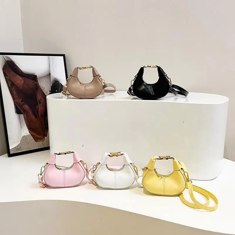 Fashion Pu Leather Mini Single Shoulder Crossbody Bag Simple Personalized Handbag
Fashion Pu Leather Mini Single Shoulder Crossbody Bag Simple Personalized Handbag